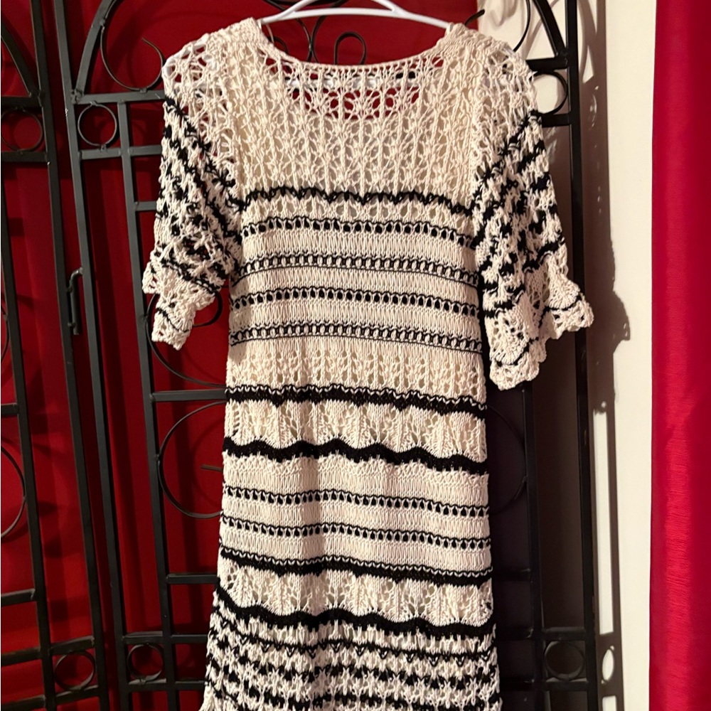 NWT Zara Navy blue and Cream Knit Dress